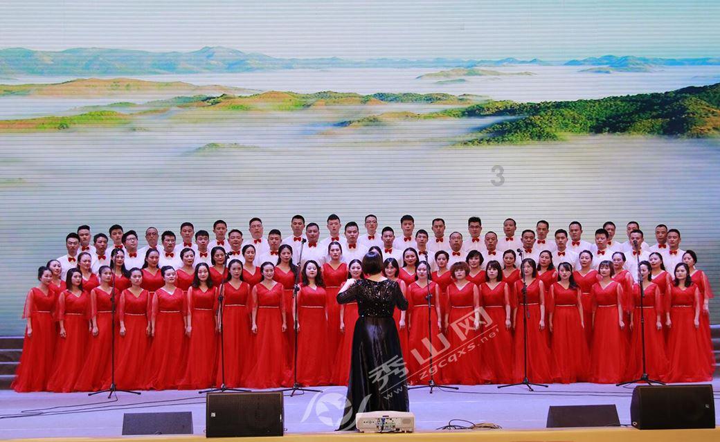 定南收费所:冰雪迎春来 服务暖人心